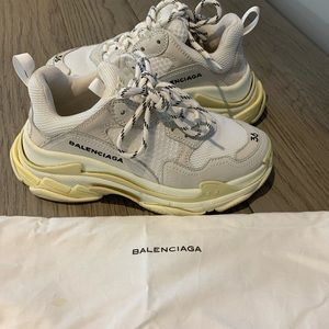 Balenciaga Triple S sneakers white size 36